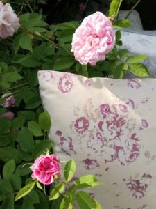 lacasadilalla collezione 2018 cuscini e rose